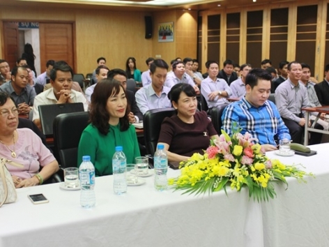 NGÀNH NHỰA VÀ NỖI LO BỊ THÂU TÓM